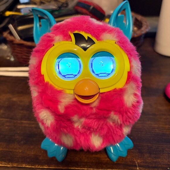Furby Boom Figure (Pink/White Polka Dots) - Picture 1 of 1